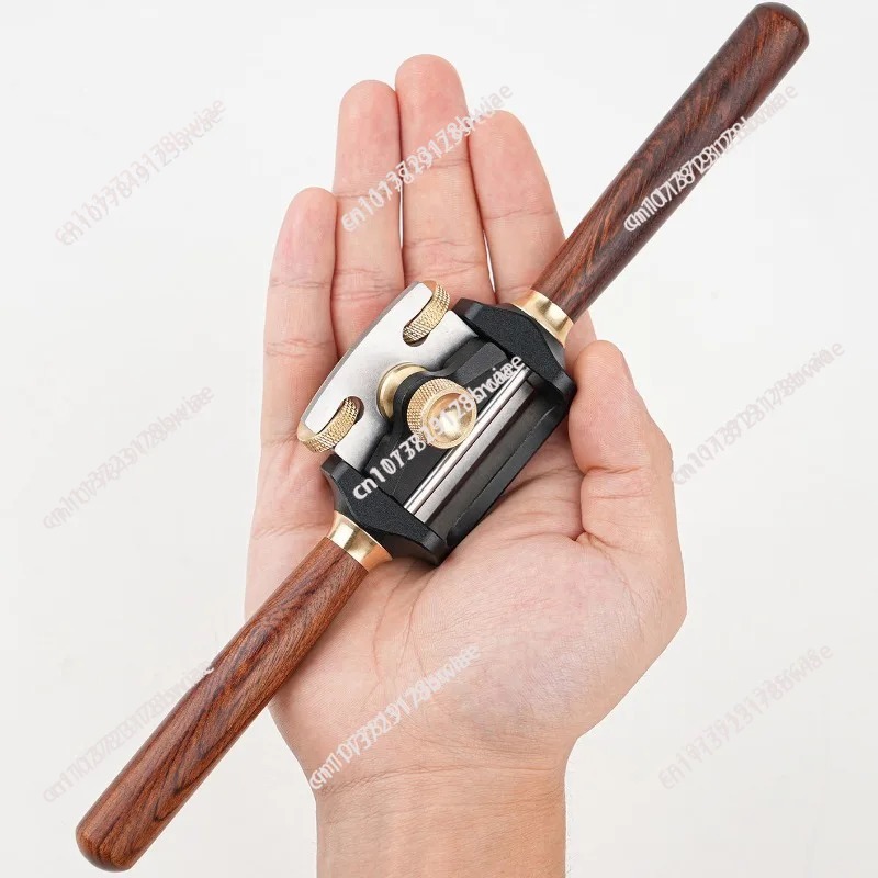 Bronzen platte en ronde zool-s - Spokeshave Flat recensie en prijs